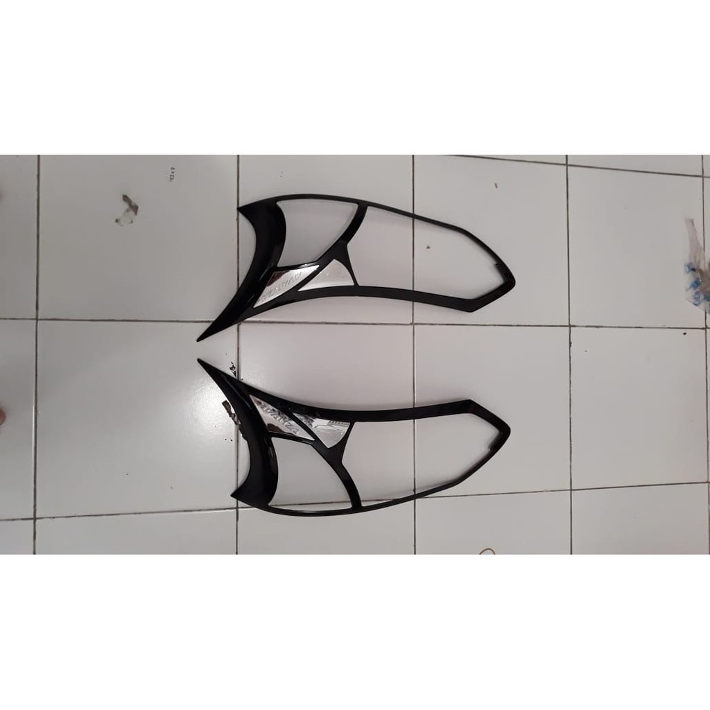 garnish depan avanza Avanza 2015 - 2017 hitam glosy