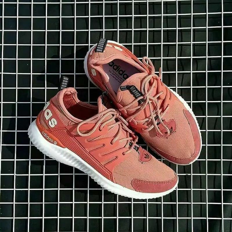 Sepatu Adidas Cewek/Sepatu Olahraga/Sepatu Santai