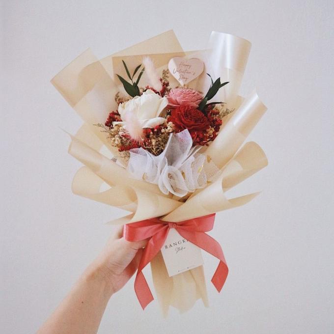 

BUKET BUNGA VALENTINE/ DRIED SOLA FLOWER BOUQUET/ HADIAH GIFT KADO DG654EAFVD