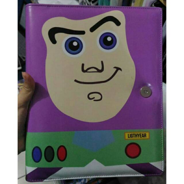 

Binder buzzlightyear