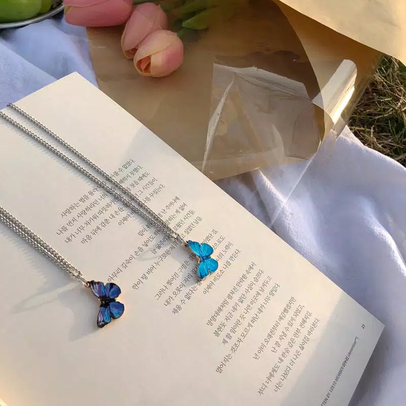 Kalung Korean Liontin Kupu-Kupu Fashion Wanita Model Korea Warna Biru