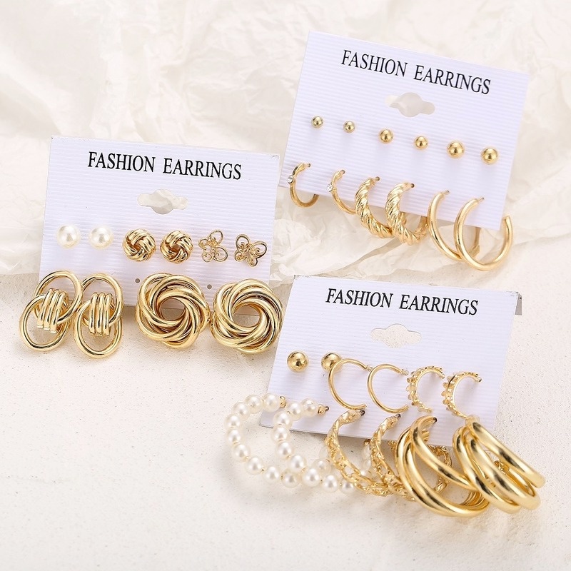 34pcs / Set Anting Stud Rumbai Desain Kupu-Kupu Aksen Mutiara Warna Emas Gaya Retro Untuk Wanita