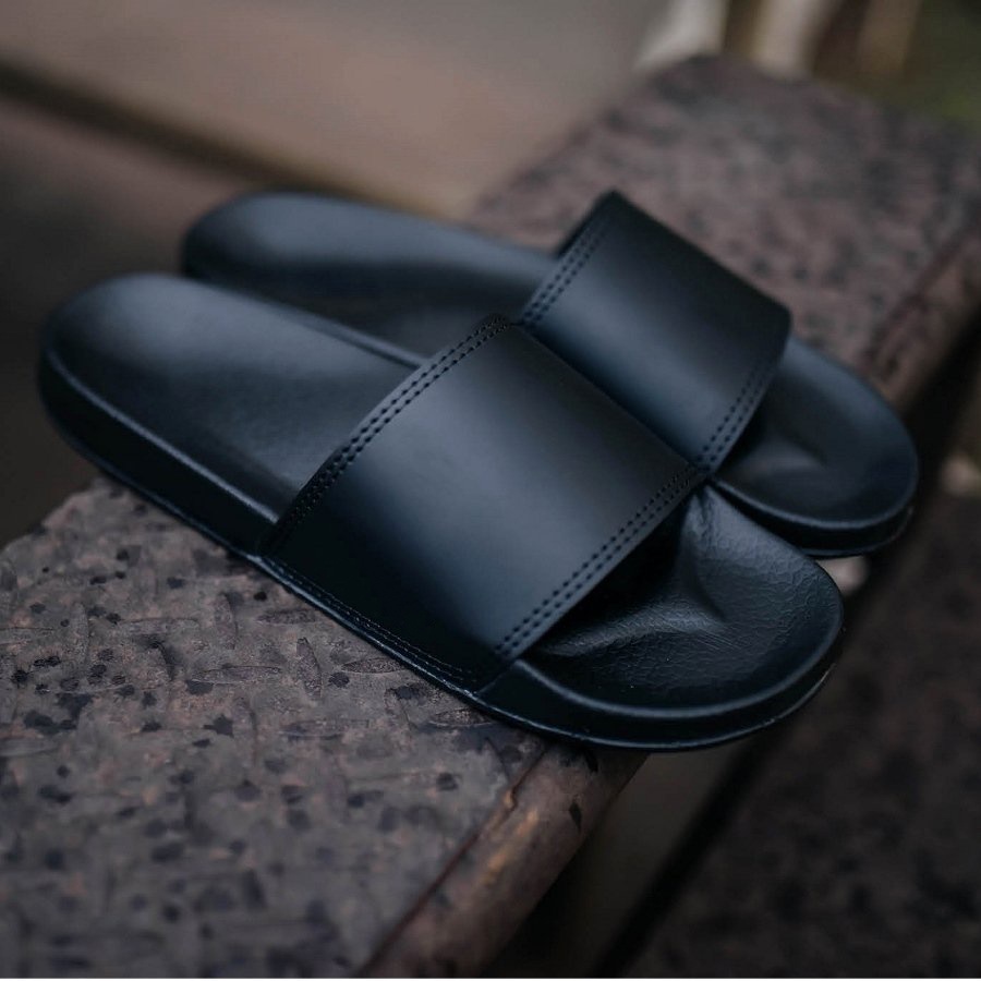 Sendal Selop Distro Pria Wanita Hitam Fullblack Polos / Sendal Slide Polosan / Sendal Slip On / Sendal Slop