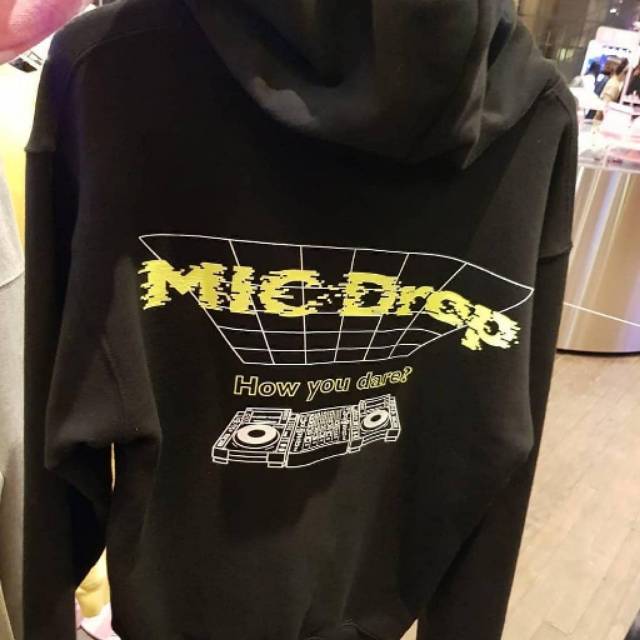 BTS POP UP STORE - HOODIE MIC DROP UNOFFICIAL