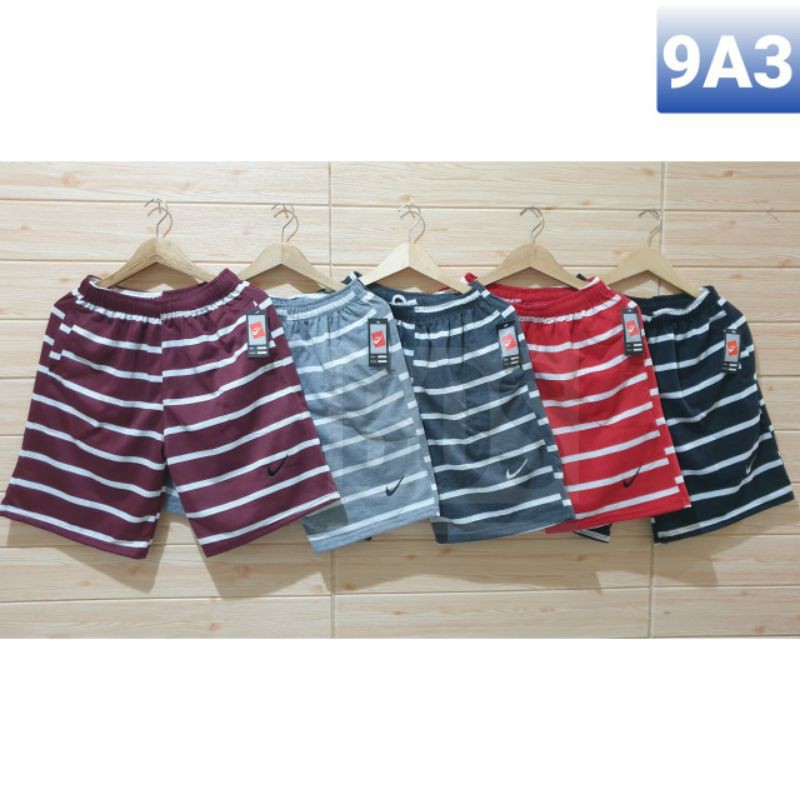 CELANA PENDEK SANTAI BORDIR NIKE MOTIF SALUR