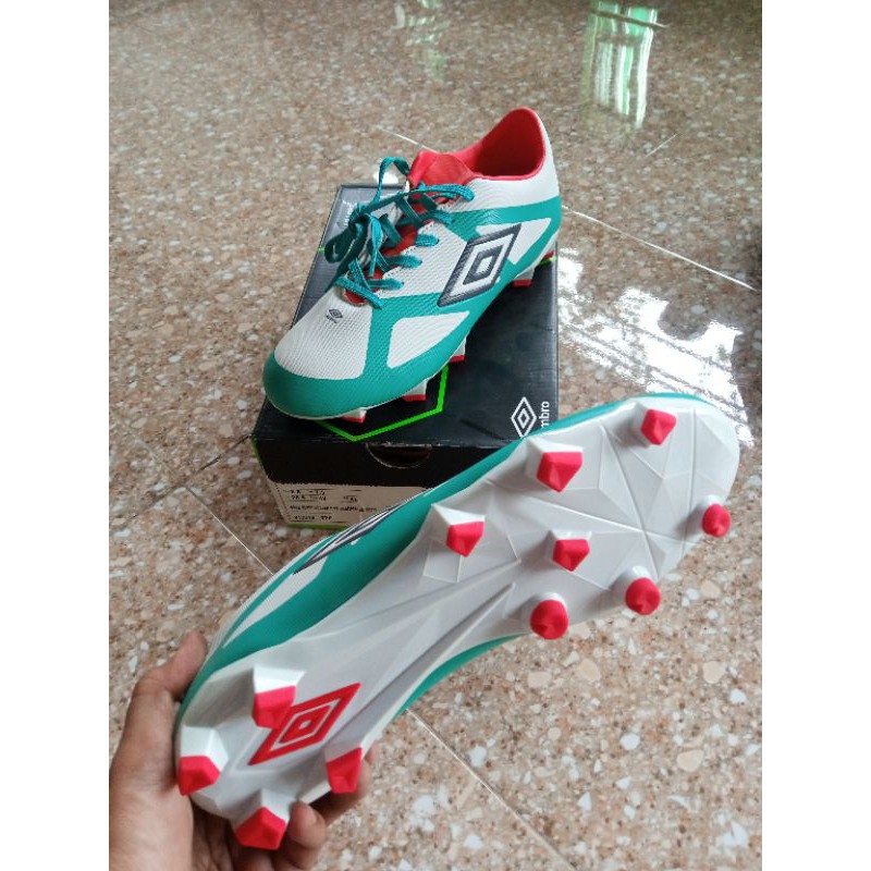 soccer umbro velocita III club hg-putih