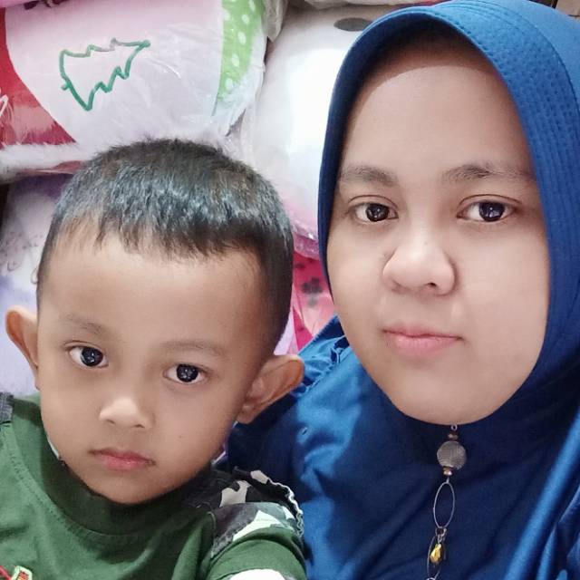 yessi_boneka