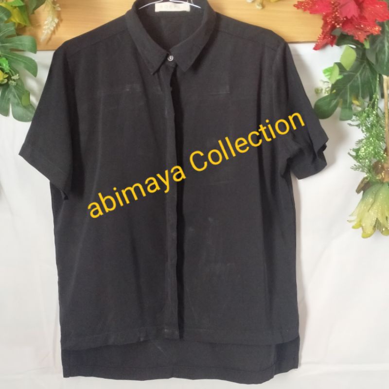 preloved kemeja wanita Roepi L