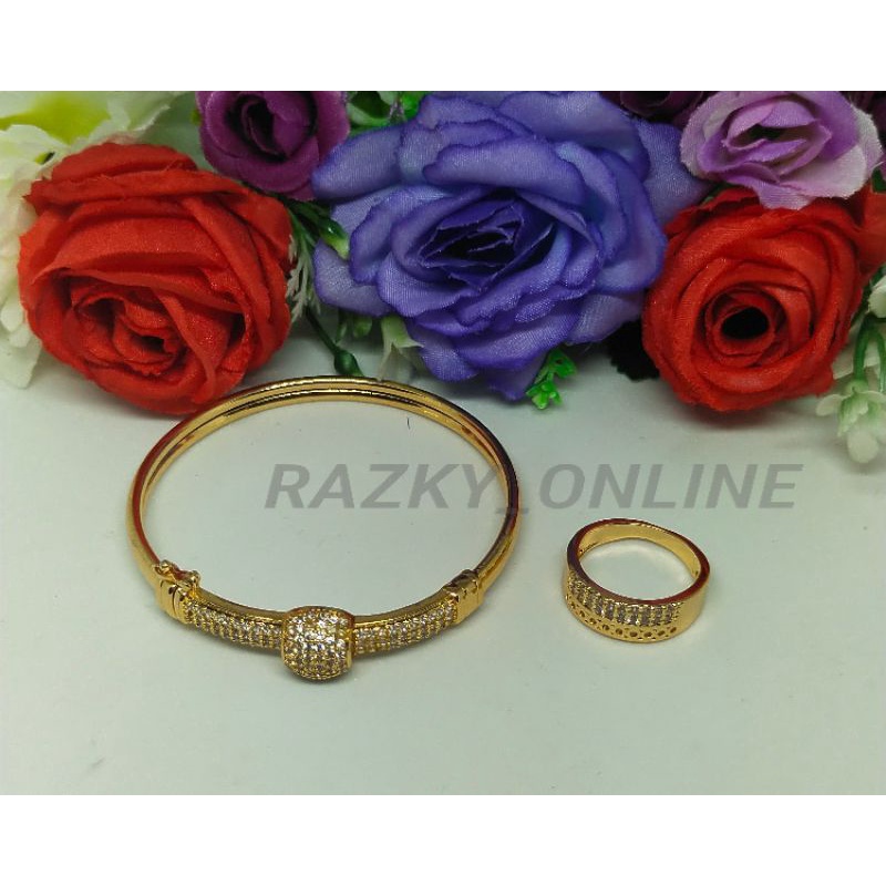 GELANG TANGAN DAN CINCIN PERHIASAN WANITA DEWASA 01 ANTI KARAT