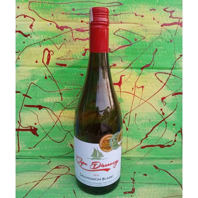 Botol bekas minuman keras import Cape Discovery