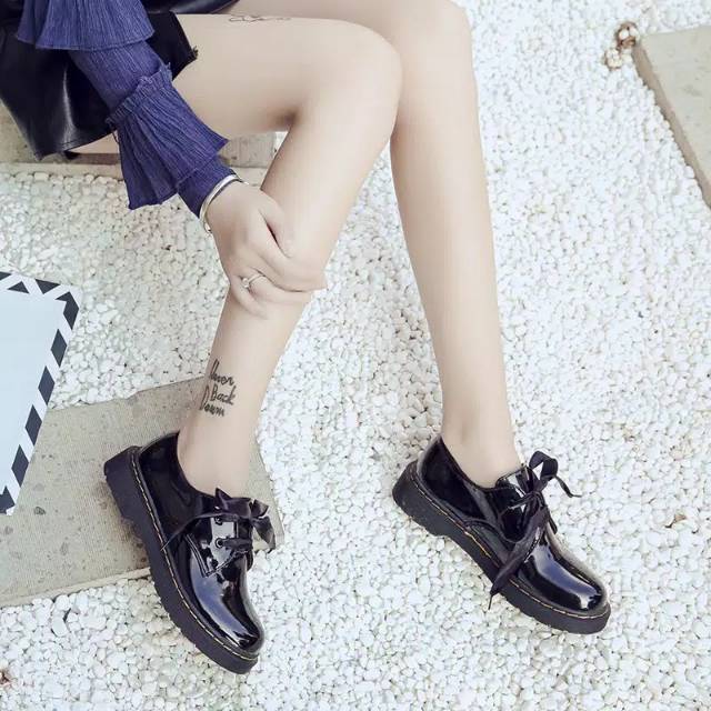 Sepatu Docmart Valent / Sepatu Wanita / Sepatu Loafers Wanita / Trending / COD