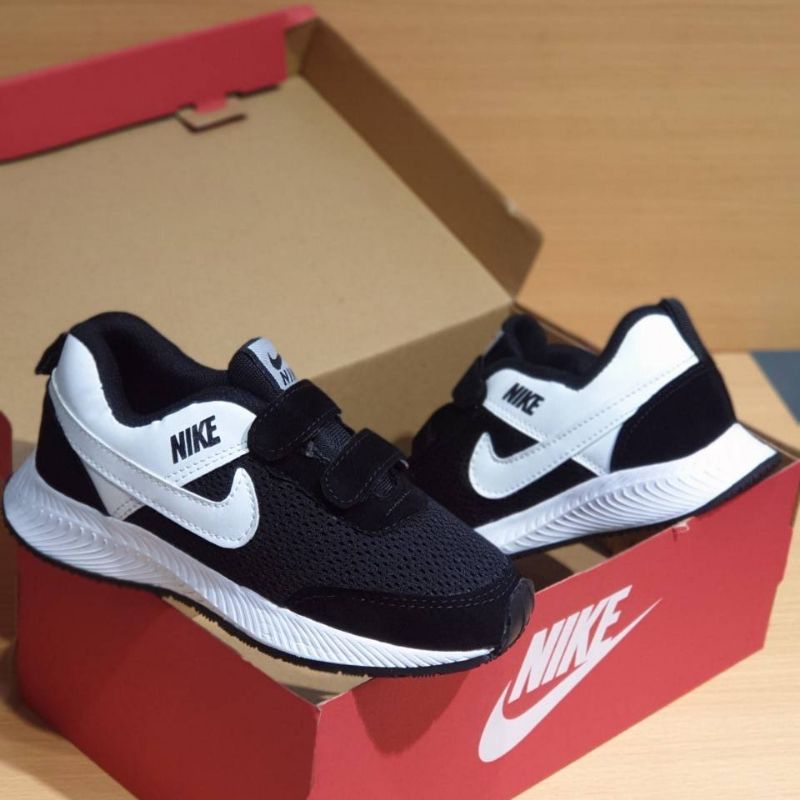 SEPATU NIKE SEKOLAH ANAK SEPATU HITAM ANAK SEPATU SEKOLAH ANAK ANAK MURAH HITAM PUTIH