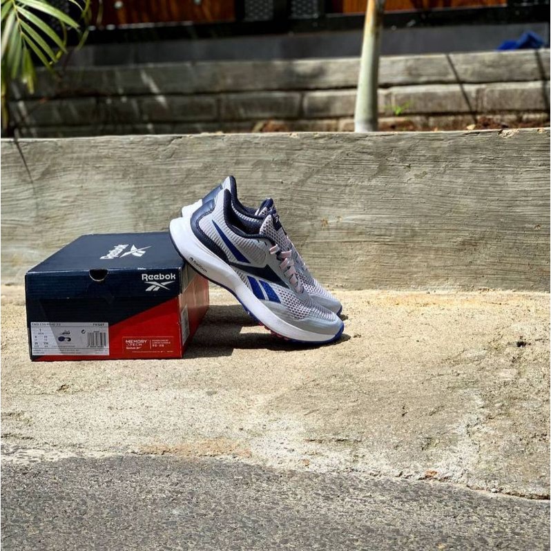 reebok men's endless road