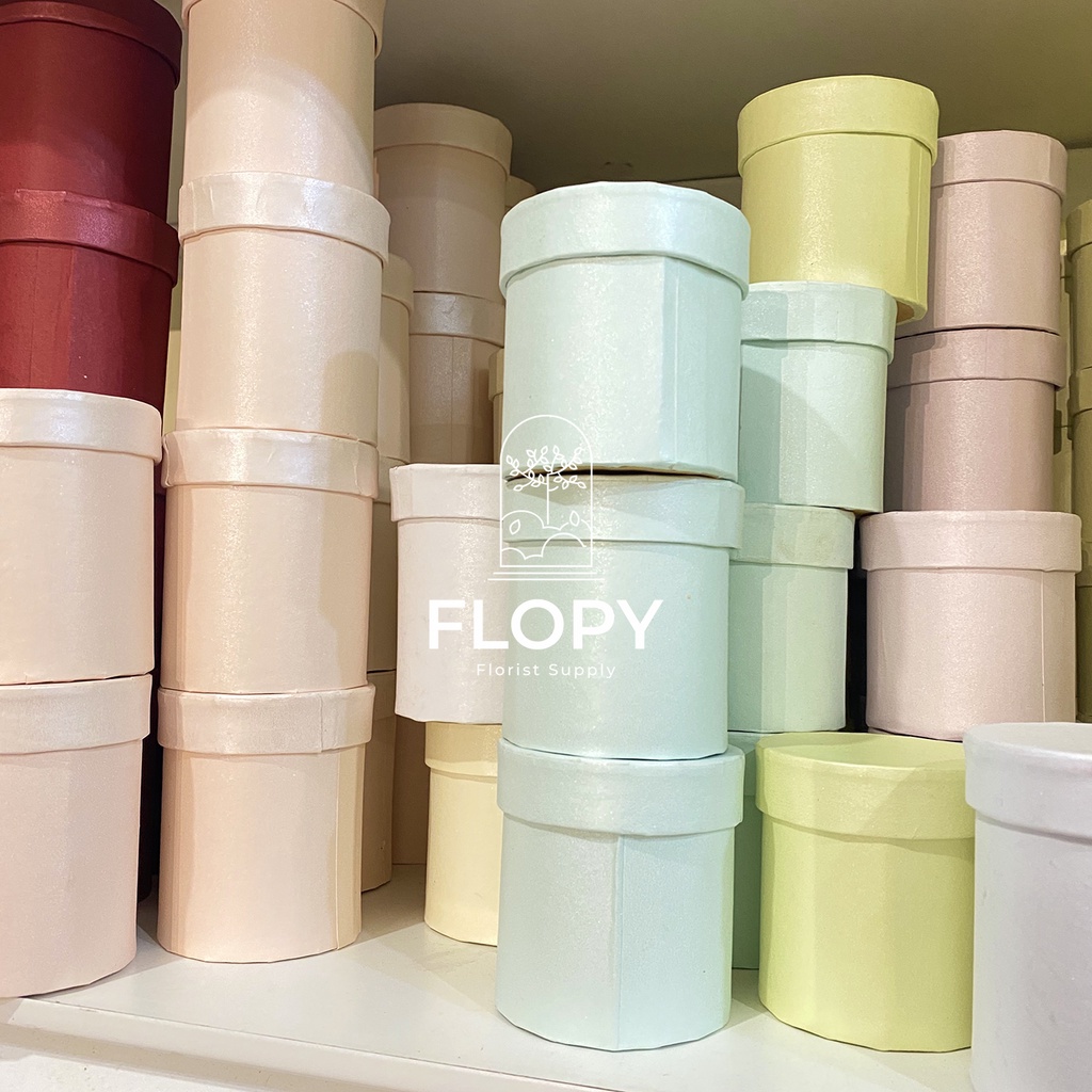

KECIL WARNA STANDAR - Bloom Box Flower Bulat Round / Kotak Bunga Kotak Kado