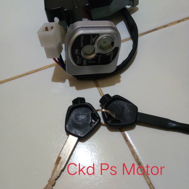 Kunci kontak supra x 125 helm in