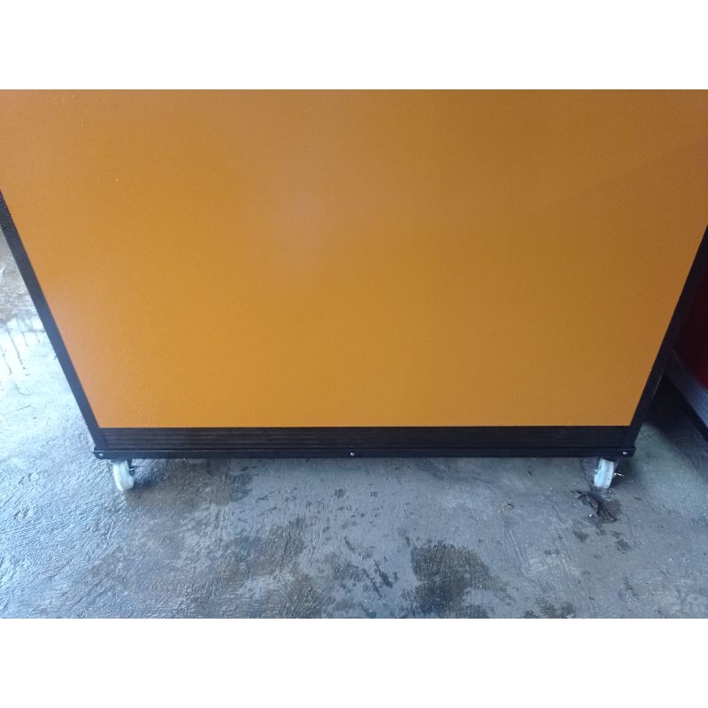 

Etalase Booth Jualan Minuman Serbaguna