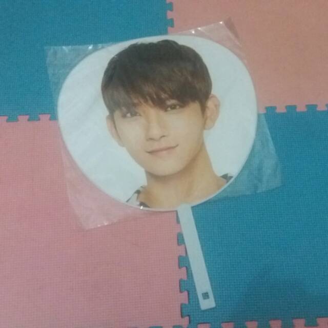 Uchiwa Joshua Seventeen (BOOKED)