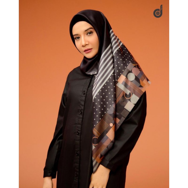 Deenay X Zaskia Sungkar SPARKLE LARIA