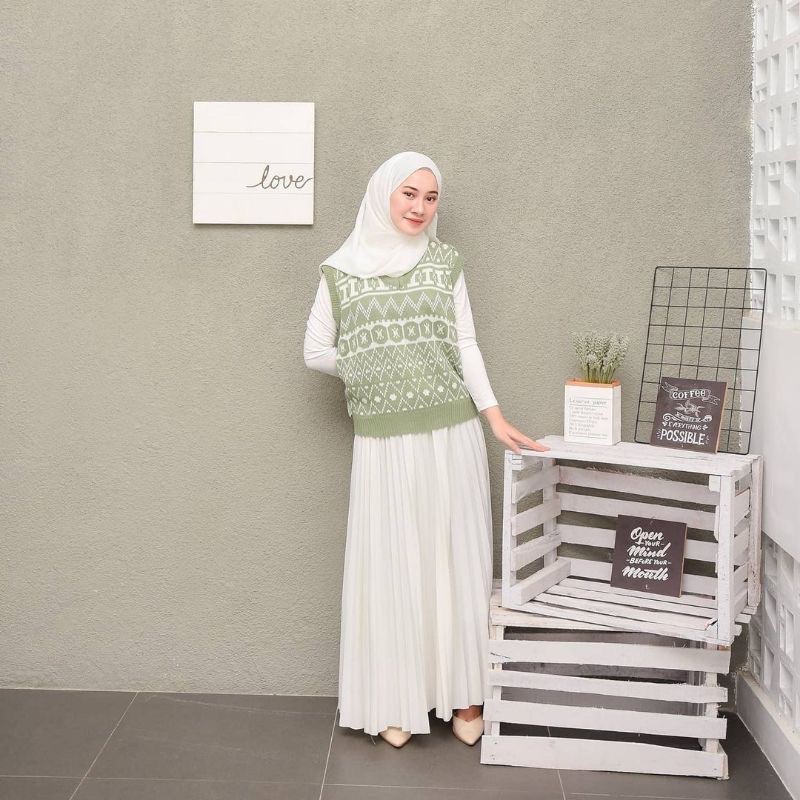 Monaco Vest / Rompi Rajut Wanit / Rompi Korea