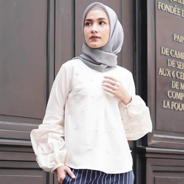 Luna Blouse Wearing Klamby