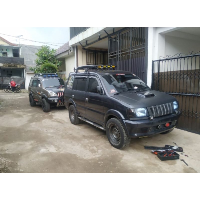 grill mitsubishi kuda gen1