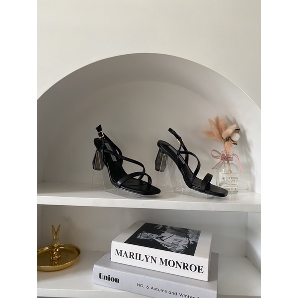 Heels charles & keith