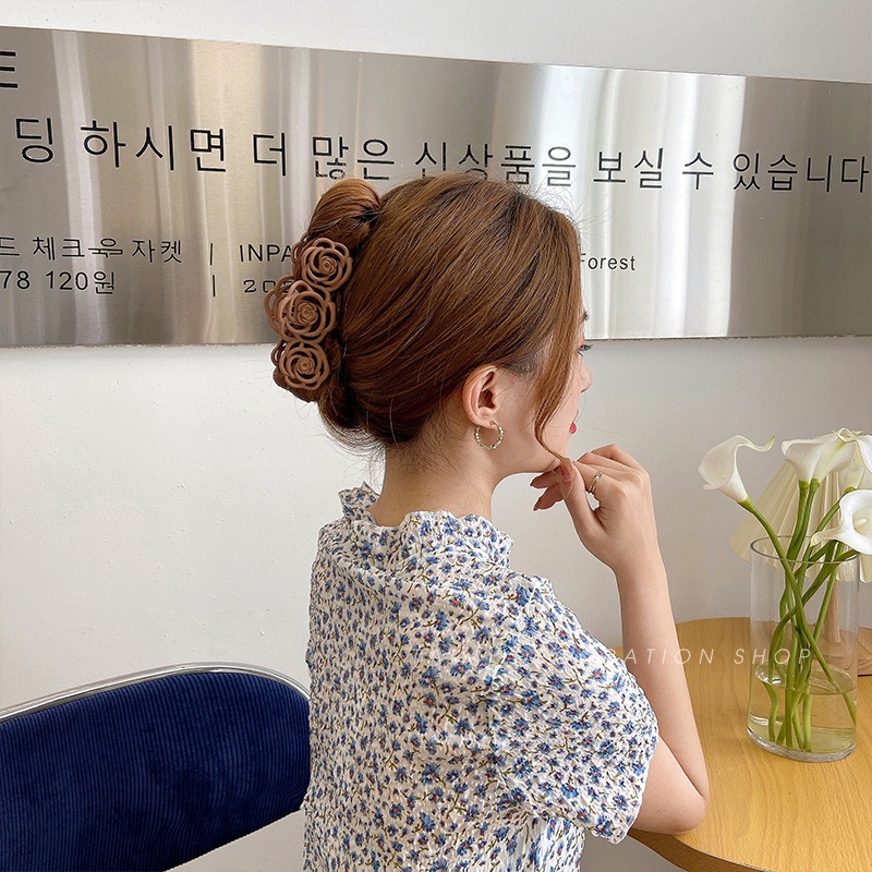 Korean Hollow Rose Hair Clip Fashion Temperament Claw Clips for Women Hair Accessories