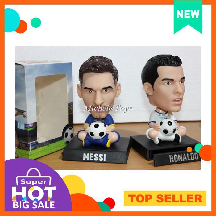 Figure Messi Ronaldo Bola Boneka Mobil Pajangan Dashboard Bobble Head
