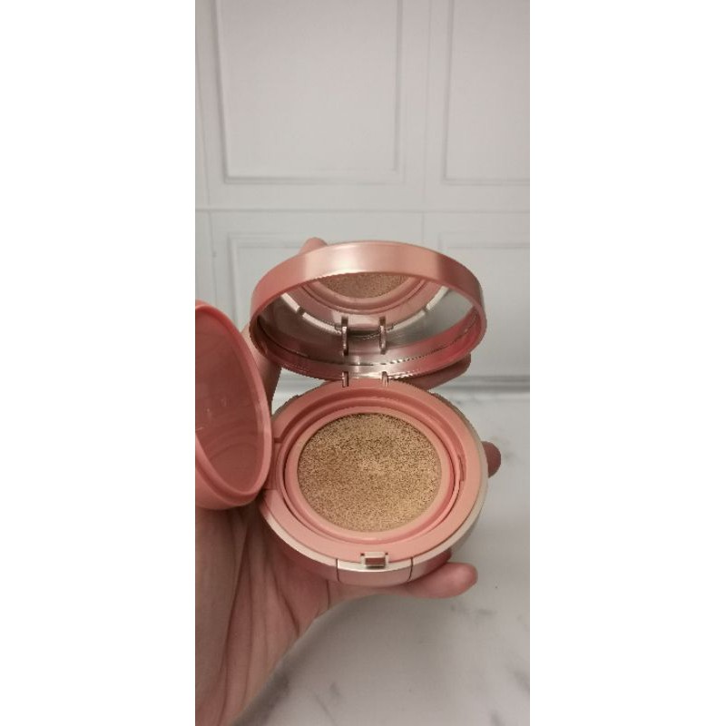Mustika Ratu Gorgeous glow Cushion