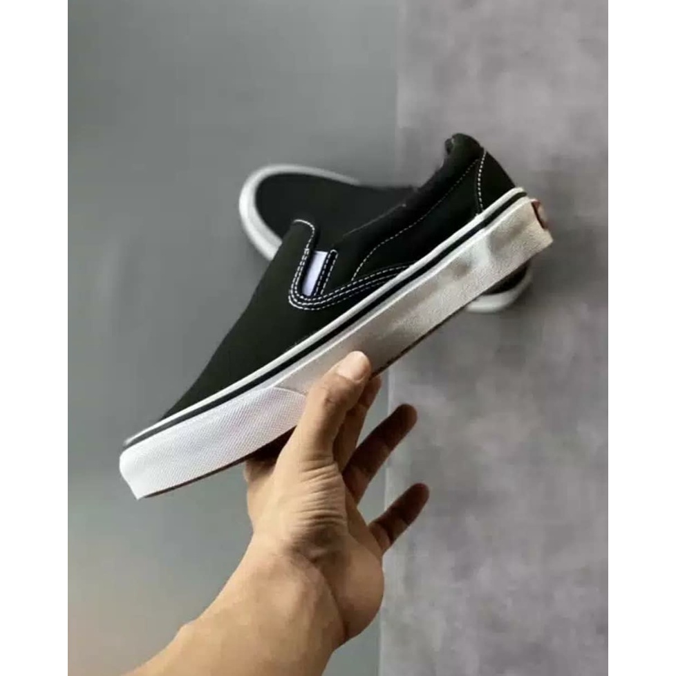 SEPATU VANS SLIP ON HITAM PRIA DAN WANITA SEPATU CASUAL OG