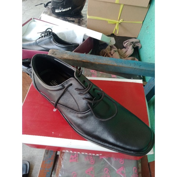 /garansi kulit sapi/Sepatu Pantofel Kulit Sapi Asli Pantopel Kerja Cowok Sepatu Kantoran Pentofel Formal model kekinian original berkualitas tready kerja 100% murah casual