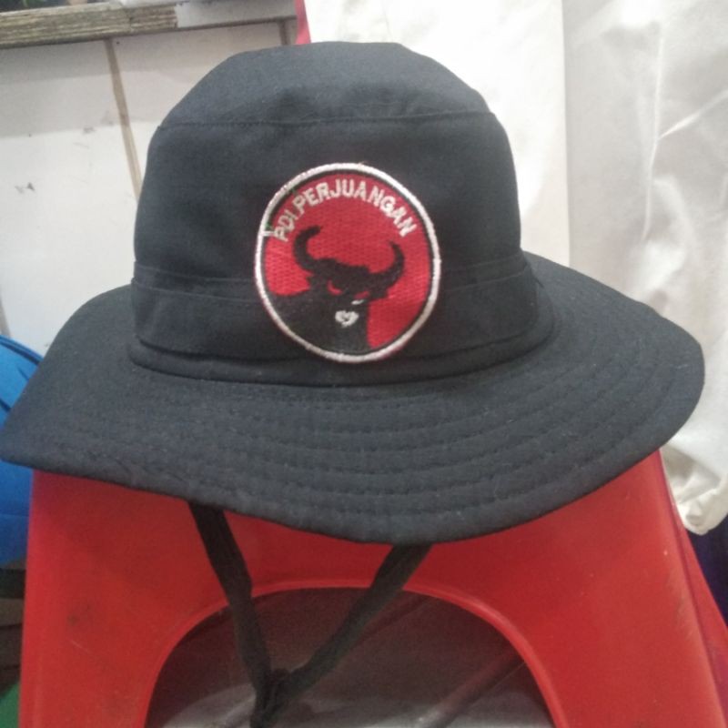 topi partai PDI topi Rimba partai PDI