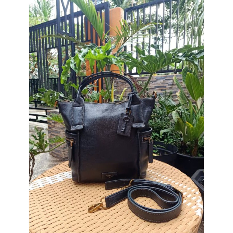 TAS WANITA FOSSIL EMERSON HITAM SIZE M