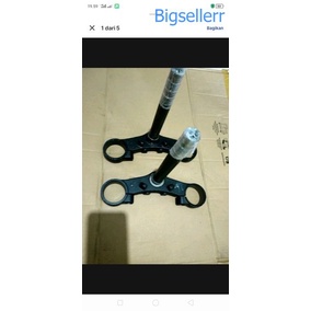 Segitiga Bawah Yamaha R25 new Original Segitiga bawah shockbreaker depan Pork Fork Porek Segitiga ba