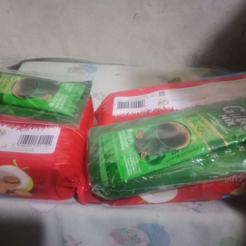 

romabiskuitkelapa-3pcs