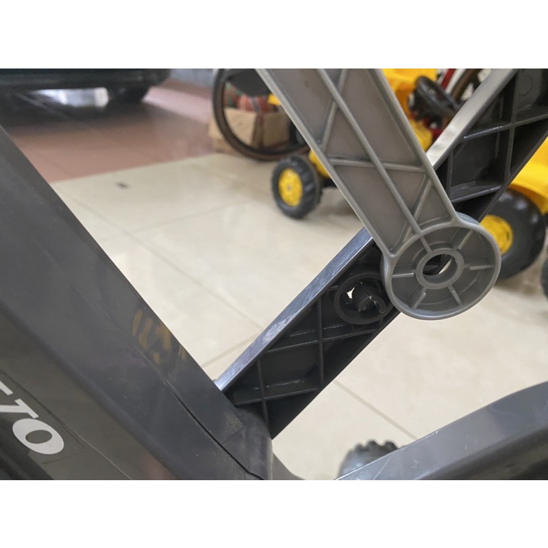 preloved mainan anak volvo excavator ride on