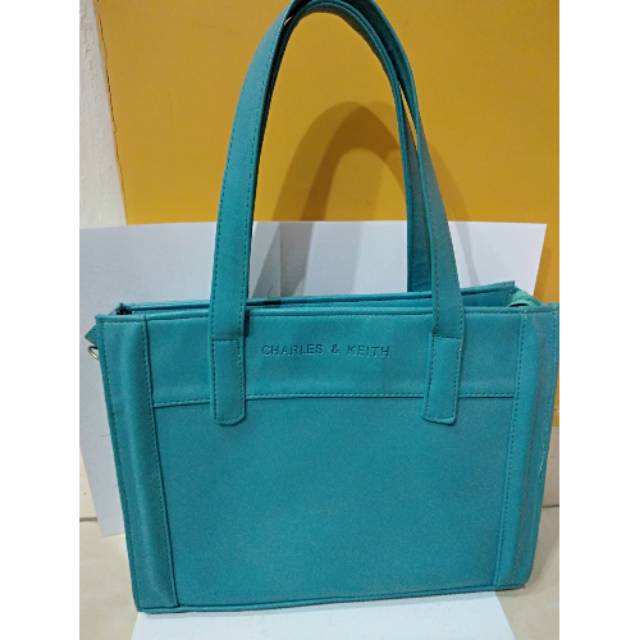 Tas wanita tosca