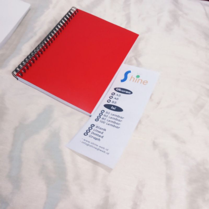 

100 Lembar Spiral Notebook Bergaris Polos A5 A6