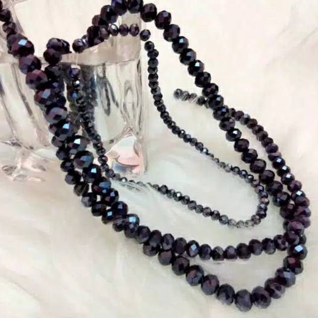 Manik Kristal Bakpao / Ceko Hitam Kilap