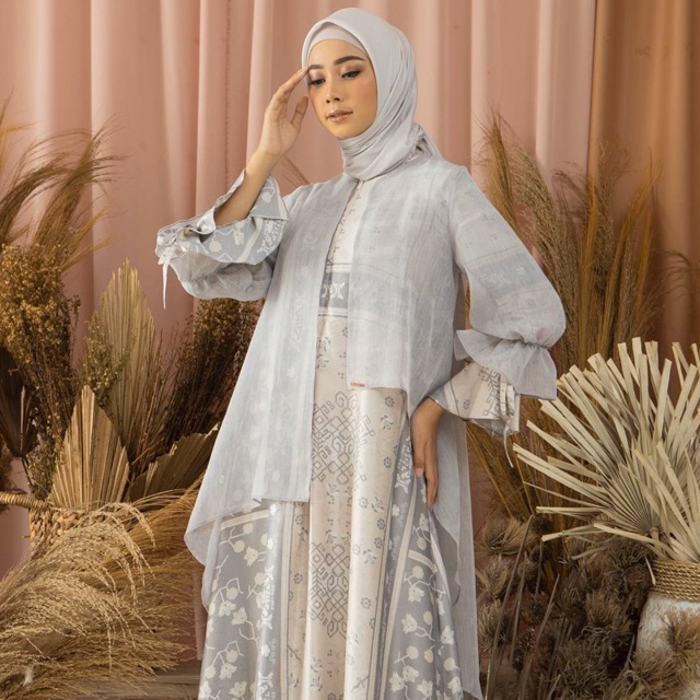 Lalika outer pearl S