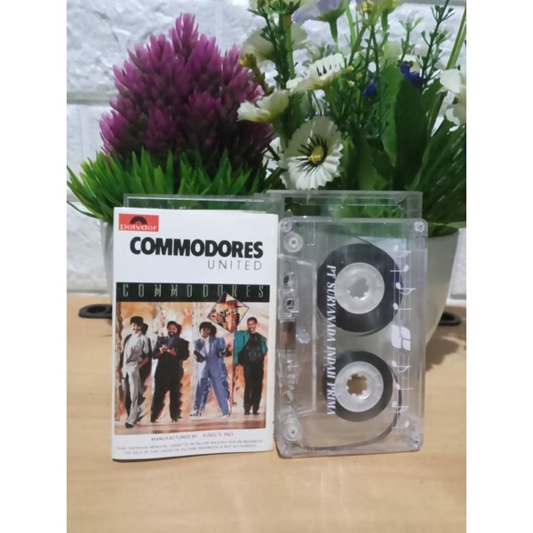 KASET COMMODORES UNITED