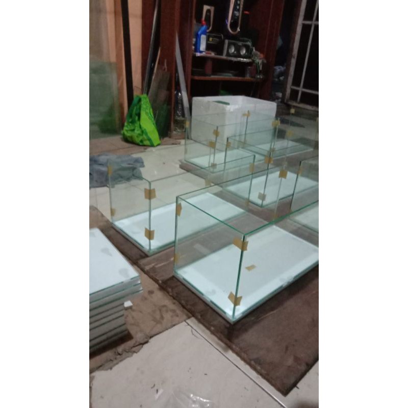 aquarium ukuran 50X25X25