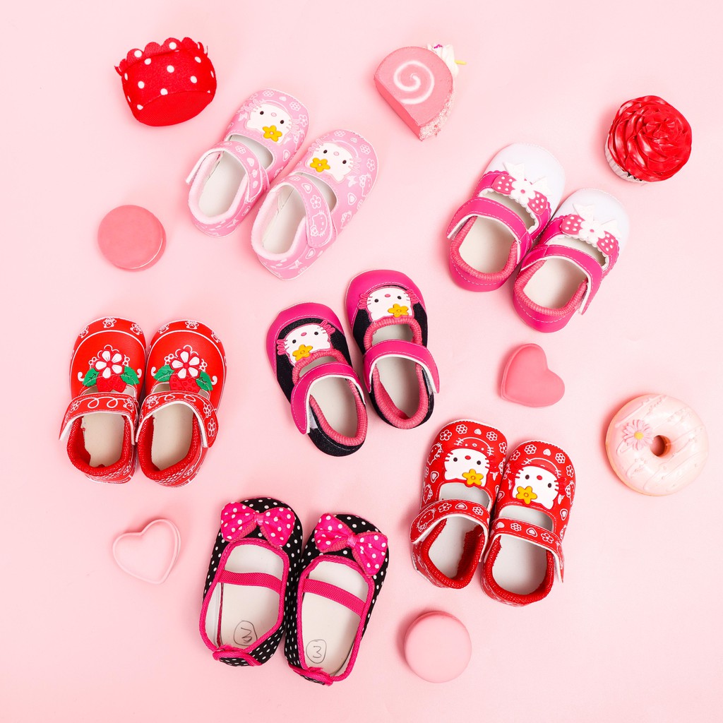 TOKOGROSIRAN.ID - SEPATU BAYI CEWEK HELLO KITTY PREWALKER BAYI FASHION MURAH ANTI SLIP MOTIF CEWEK