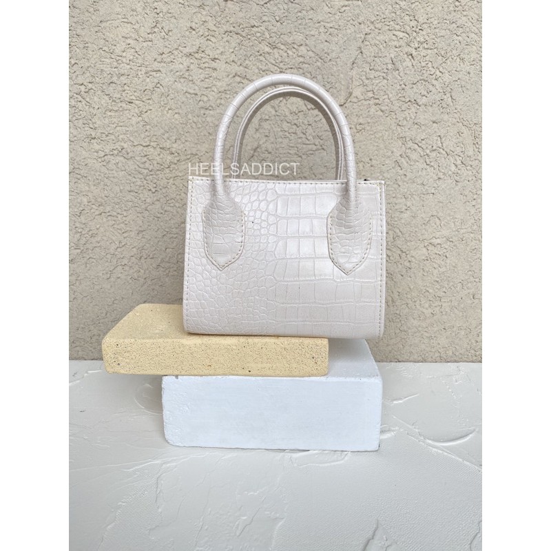 Heelsaddict - Naomi - Vintage Slingbag Croco Tas Wanita-Bone White