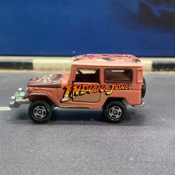 Tomica Disney Indiana Jones Toyota Land Cruiser