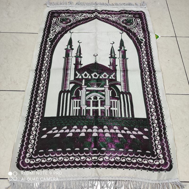 sajadah murah turky chenil rumbai tambang khusus motif kabah dan mesjid khusus warna putih bahan tebal