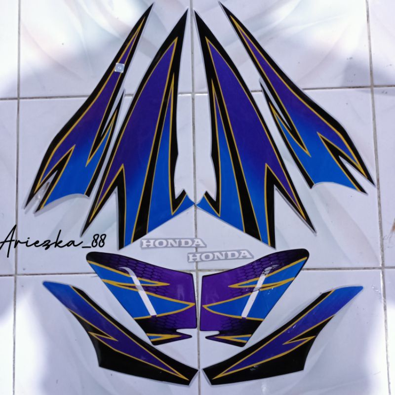 Lis Striping Tiger 2003 CW Silver Biru Hitam / stiker bodi motor tiger lama motif sarang tawon