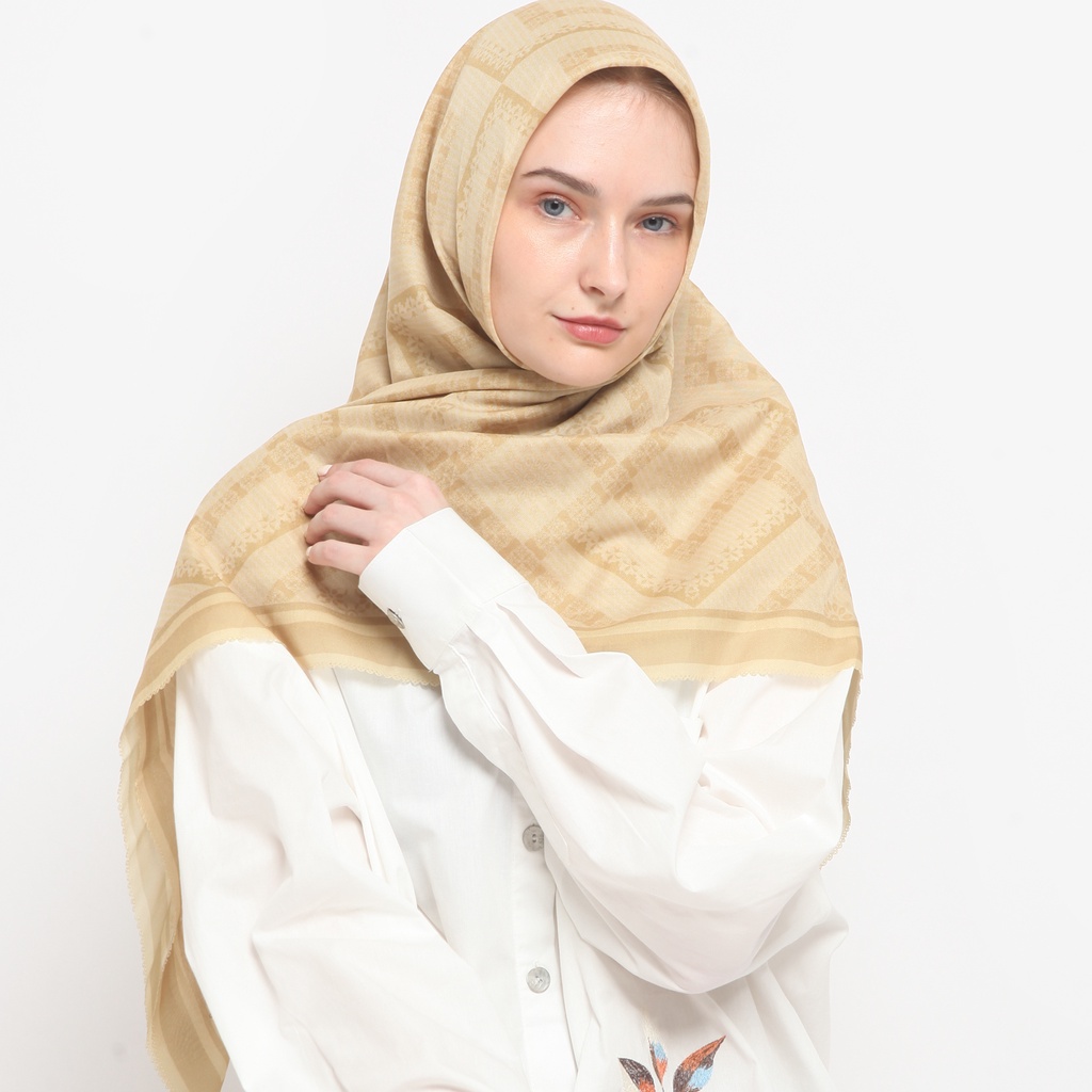 KLA by Itang Yunasz Hijab Sofia Yellow