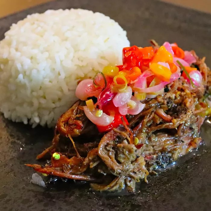 

Daging Sapi Asap Suwir Sambal Matah