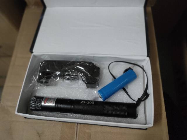 Green Laser Pointer 303 / Laser Jarak Jauh